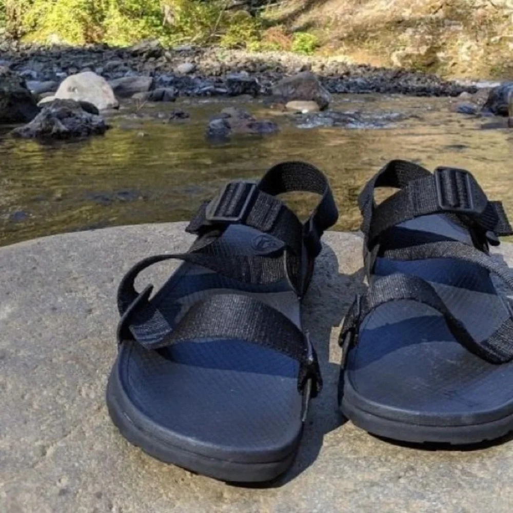 NWOT Black Chacos Lowdown Sandals US10 - Picture 4 of 6